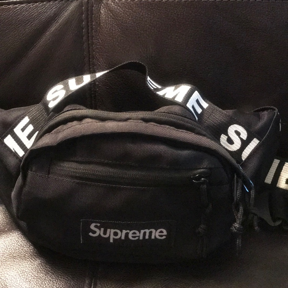 Supreme fanny pack